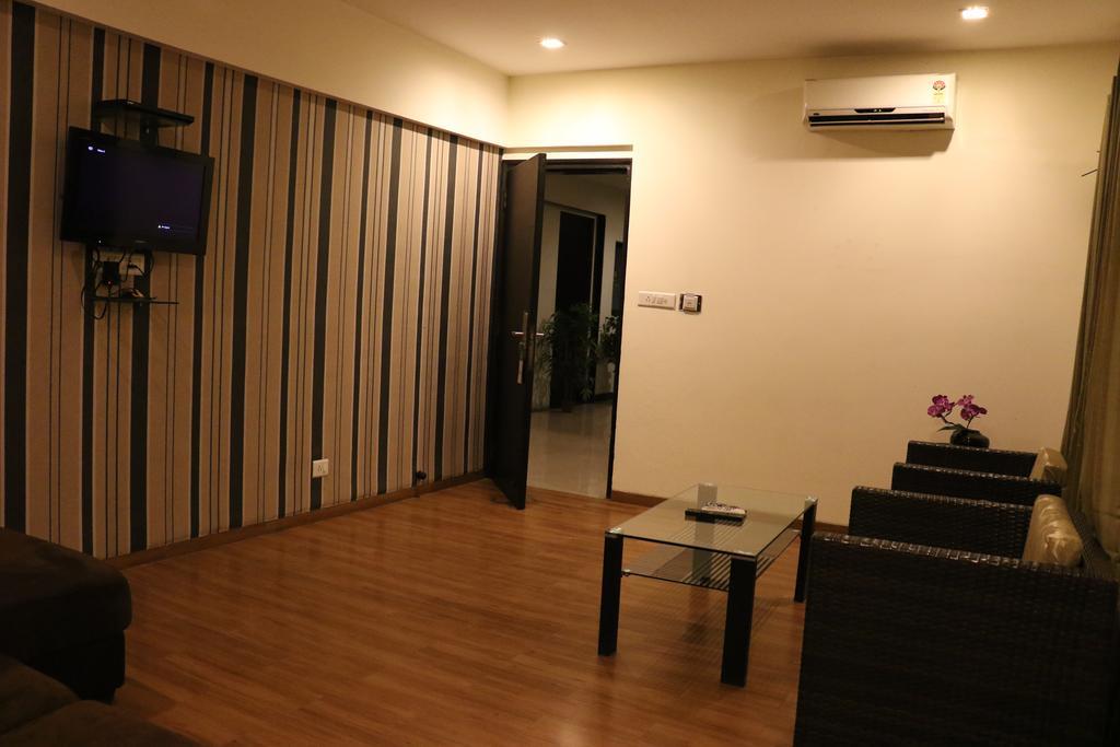 Pallavi A'Vida Navi Mumbai Exterior foto
