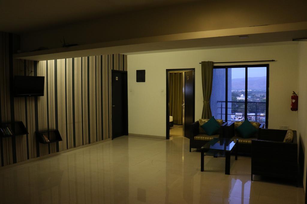 Pallavi A'Vida Navi Mumbai Exterior foto