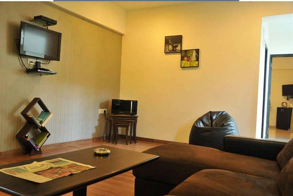 Pallavi A'Vida Navi Mumbai Exterior foto