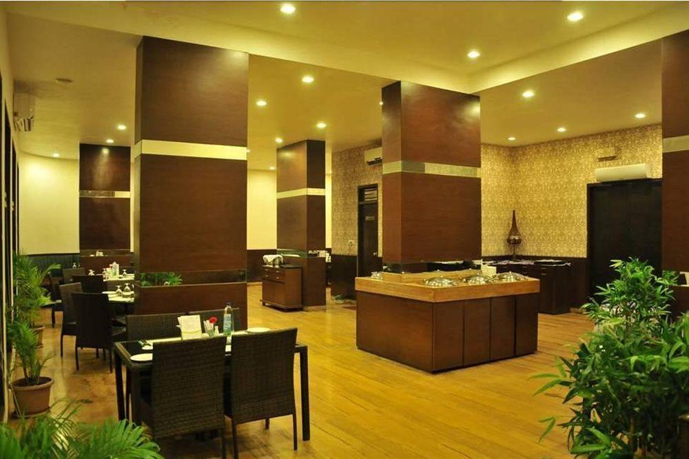 Pallavi A'Vida Navi Mumbai Exterior foto