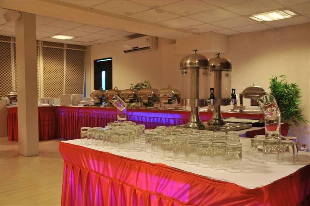 Pallavi A'Vida Navi Mumbai Exterior foto