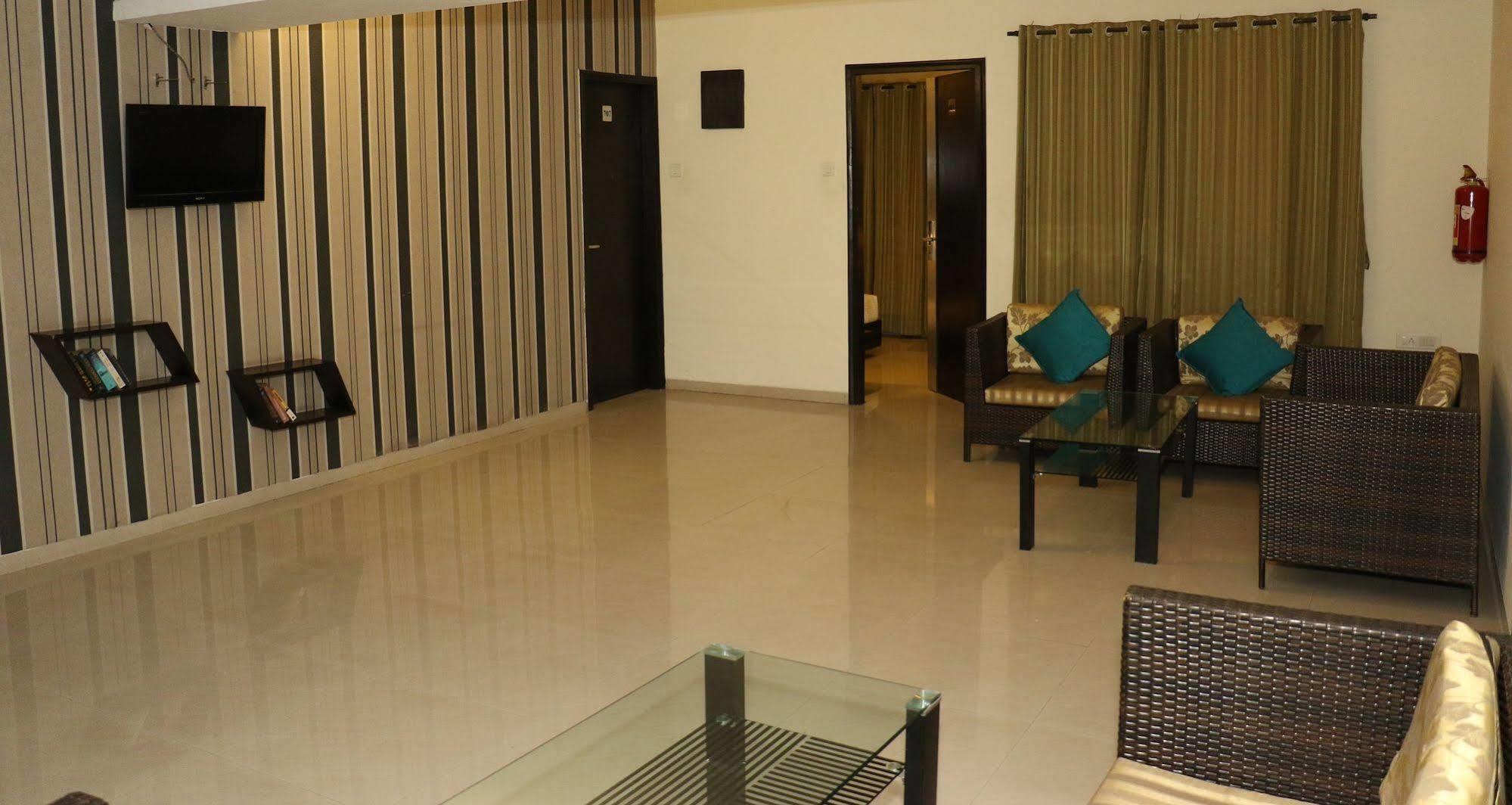 Pallavi A'Vida Navi Mumbai Exterior foto